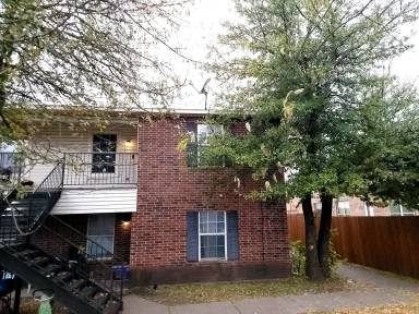 Main picture of 300 S Magnolia St