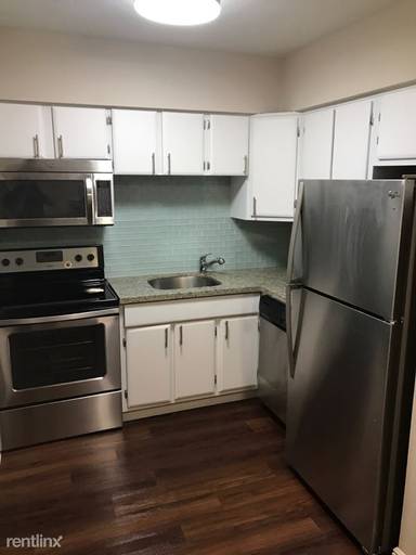 Main picture of 2255 NE 51st St