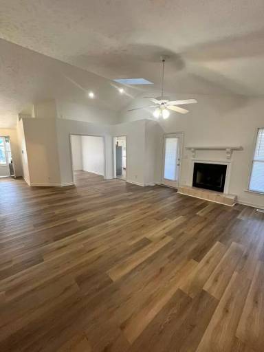 Main picture of 218 Silver Oaks Dr
