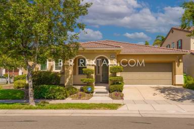 Main picture of 834 N Museo Dr