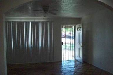 Main picture of 1018 W 12th Pl