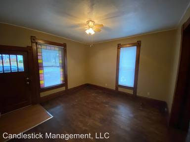 Main picture of 105 SW Buchanan St
