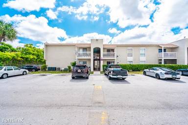Main picture of Cross Creek Condominiums