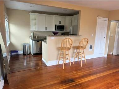 Main picture of 2322 E Aloha St