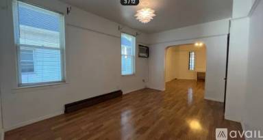 Main picture of 350 Pelton Ave