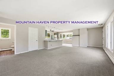 Main picture of 836 Sleepy Hollow Dr