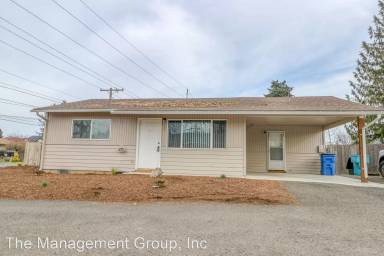Main picture of 214 NE 61st St