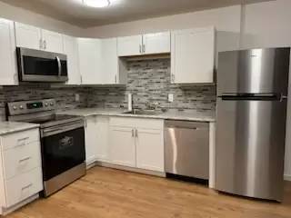 Main picture of 320 Crewe Ct