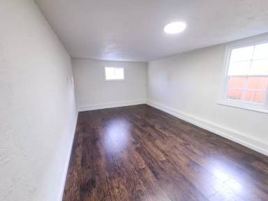 Main picture of 2387 Humphrey Ave
