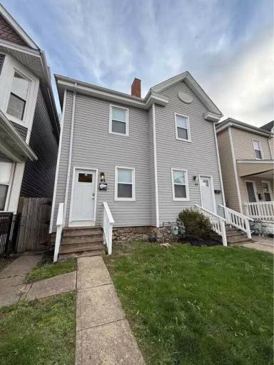 Main picture of 42 Dakota Ave