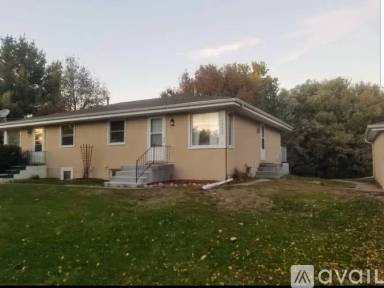 Main picture of 13405 Arrowhead St NW