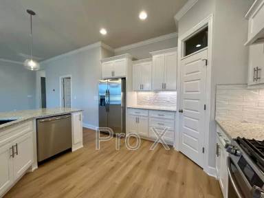 Main picture of 1812 Charles St