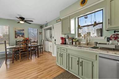 Main picture of 4726 Hollis Rd