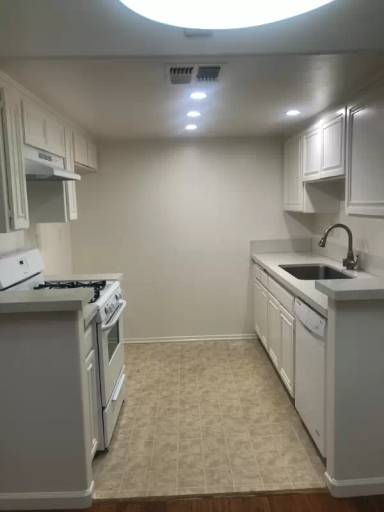 Main picture of 13002 Riverside Dr