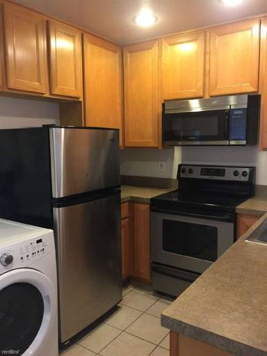 Main picture of 3035 Barclay St