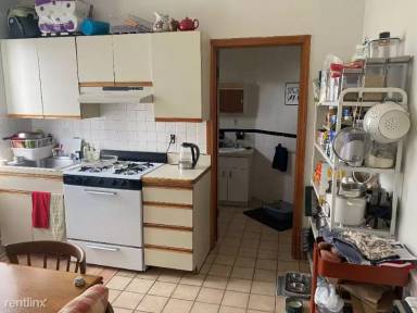 Main picture of 369A Centre St