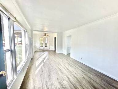 Main picture of 1420 E Wilson Ave