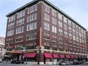 Main picture of 141 S Meridian St