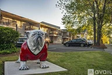 Main picture of 421 West