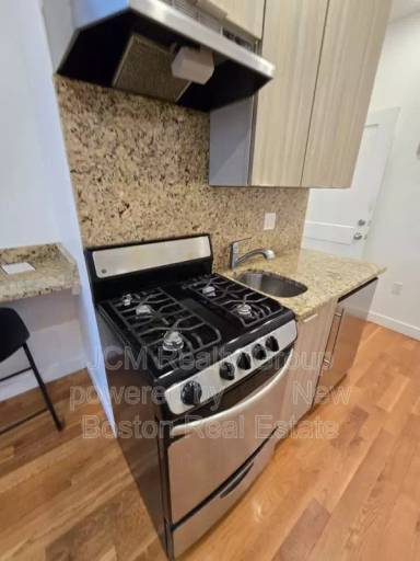 Main picture of 21 5th St