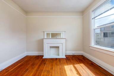 Main picture of 3222 Buchanan St