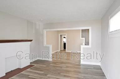 Main picture of 1111 E 22nd Ave