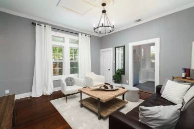 Main picture of 1002 W Mulberry Ave