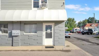 Main picture of 8640 E Washington St