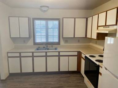 Main picture of 500 Henderson St