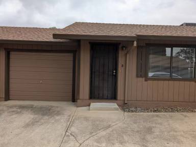 Main picture of 2545 2553 Sabre Ct