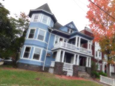 Main picture of 1470 Chapel St