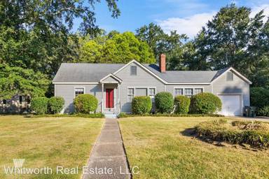 Main picture of 51 Cedar Knl
