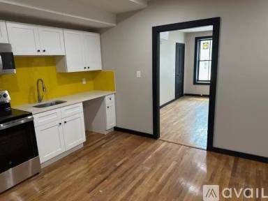 Main picture of 99 Ferry St