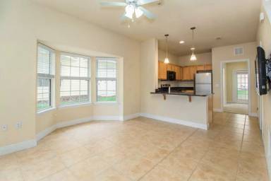 Main picture of 2930 SW 35th Pl