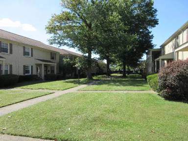 Main picture of 1435 N Forbes Rd