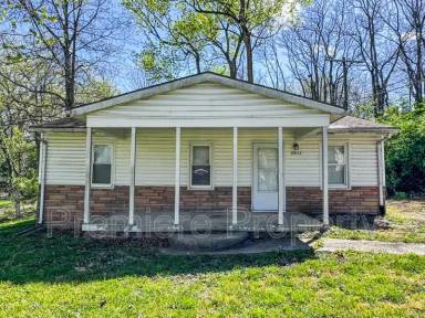 Main picture of 7111 NE 52nd St