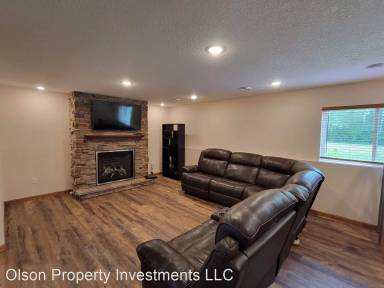 Main picture of 426 Meadow Ln