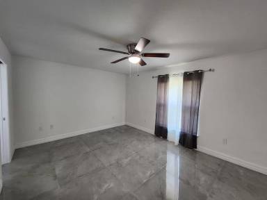 Main picture of 4020 36th St SW