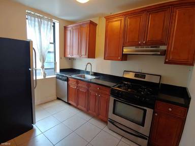 Main picture of 3620 Broadway