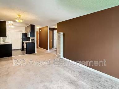 Main picture of 480 Crescent St