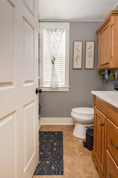 Main picture of 357 W Clinton St