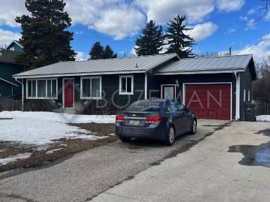 Main picture of 208 N 5th St