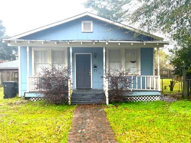 Main picture of 2307 Pliny St