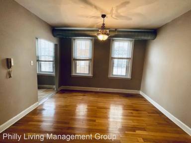 Main picture of 934 E Moyamensing Ave