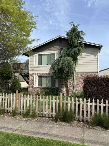 Main picture of 964 8th Ave