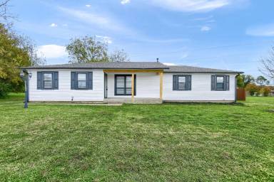 Main picture of 2805 Rex Cruse Dr