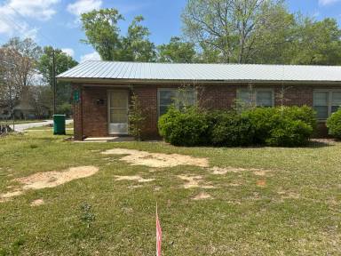 Main picture of 203 Plowden Ave