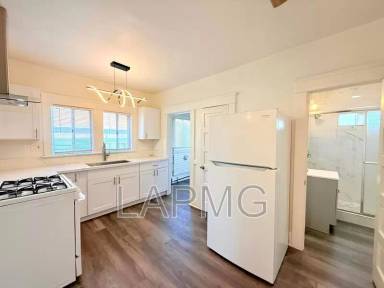 Main picture of 2601-23 Main St & 1908-10 Daly Apartments