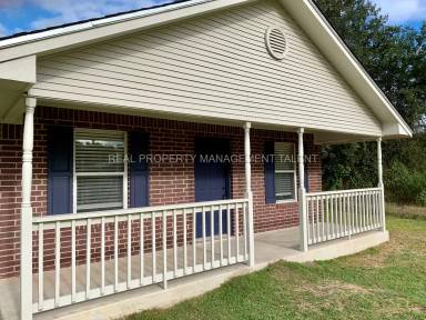Main picture of 318 N Waco St