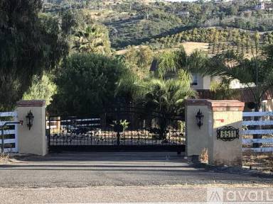 Main picture of 6511 Camino del Rey